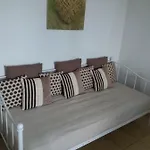 Ellie's Апартаменты *