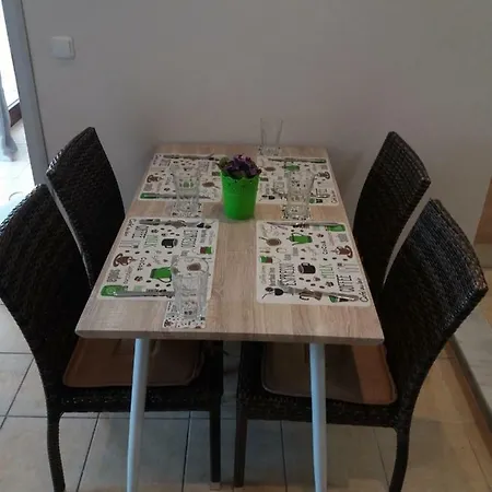 Ellie's Apartament *