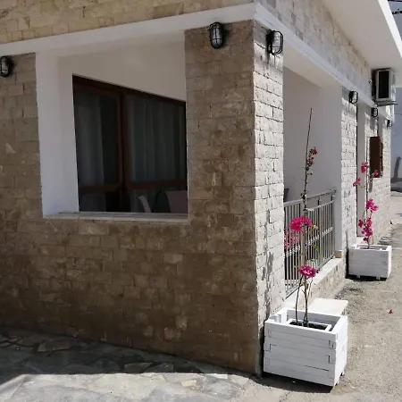 Ellie's * Kardamena (Kos)