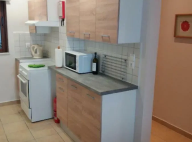 Ellie's Apartamento *